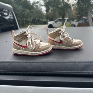 Nike Kids Sneakers  Peanut Butter and Jelly Drip - Tan and Pink